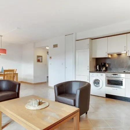 Apartment La Pinede